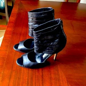 Manolo Blahnik black heels Size 8